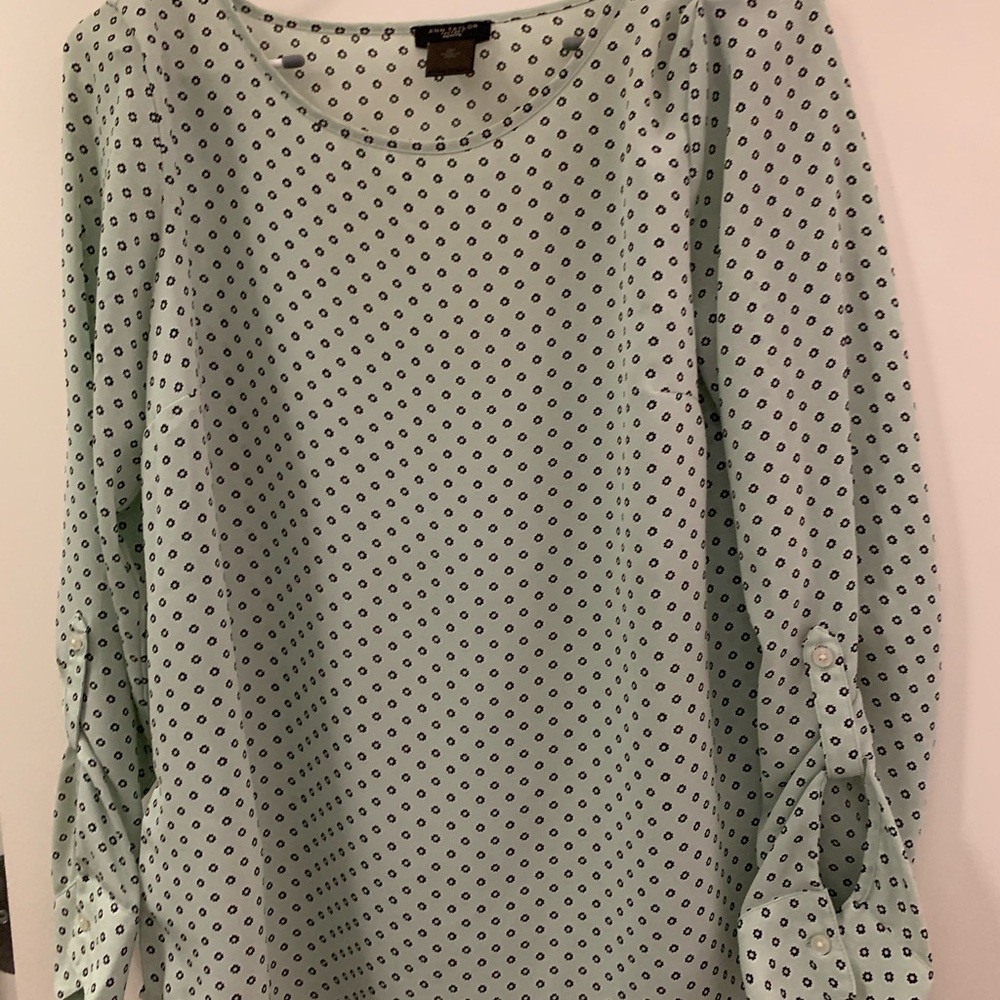 Ann Taylor dress shirt. Mint green with black accent. Size small.